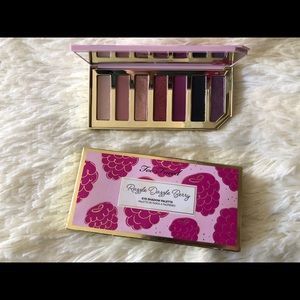 Too faced Razzle Dazzle Berry eye shadow palette